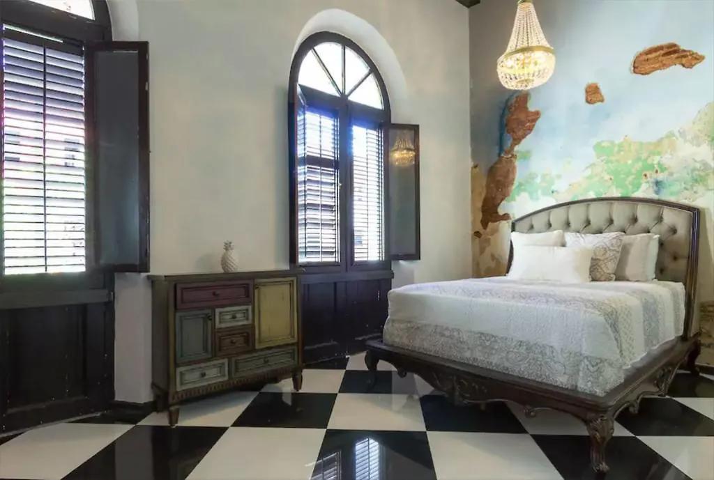 315 Recinto Sur Old San Juan Apartment